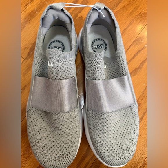 APL Techloom Bliss Slip On Knit Sneakers Cement Grey women's 7.5 $245 retail - Picture 2 of 4